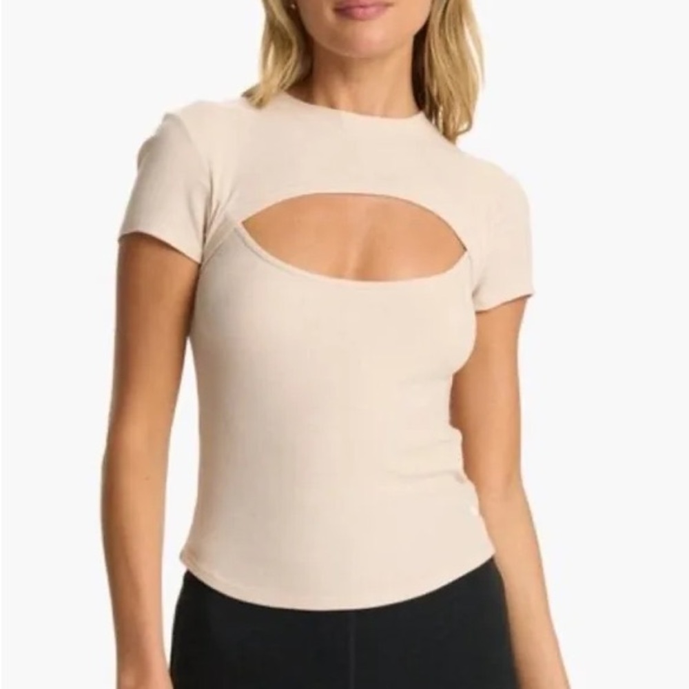 Vuori Cove Cut Out Tee